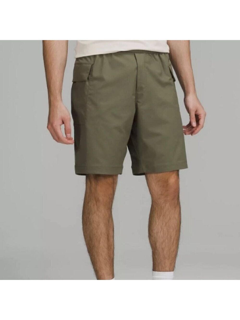 Lululemon Utilitarian Cargo Shorts 9" Sz M Army Green (Meol) Stretch Pockets EUC
